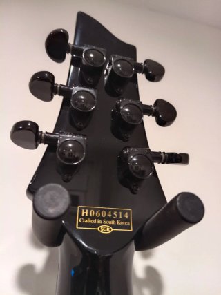 Schecter C1 Hellraiser Diamond Series Negra