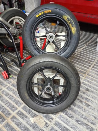 Llantas de moto 160/60 R12