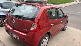 Dacia Sandero 2011