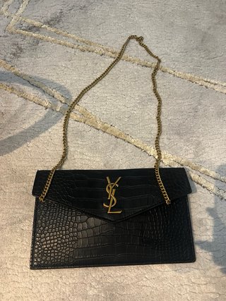 Bolso Saint Laurent Negro y Dorado