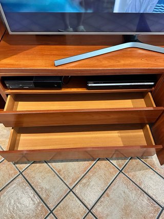 Mueble TV madera maciza y cristal