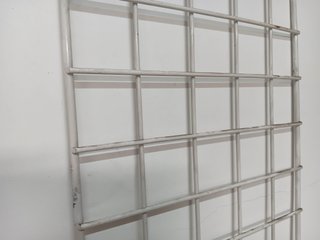Paneles metálicos de rejilla 1.75x0.35m