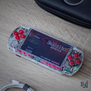 PSP 3000 Crimson Clear 64GB Batteria Nuova