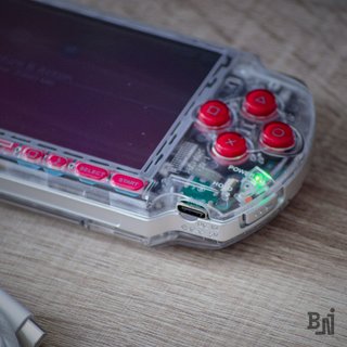 PSP 3000 Crimson Clear 64GB Batteria Nuova