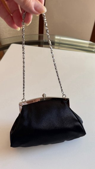 Bolso de fiesta negro con bordado pedreria blanco