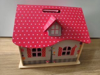 Casita de madera plegable para muñecas