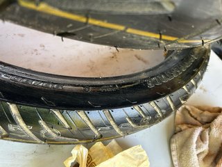 Neumáticos Bridgestone Delantero y Trasero