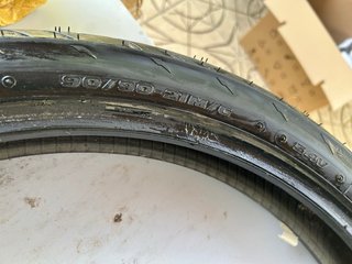 Neumáticos Bridgestone Delantero y Trasero