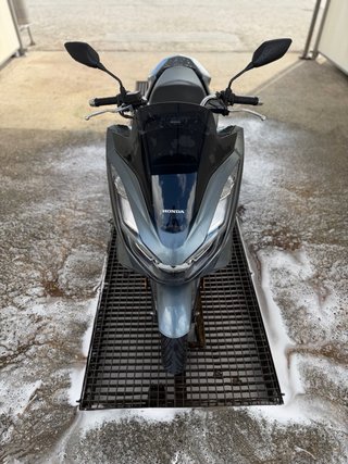 Honda PCX 125 gris