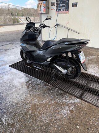 Honda PCX 125 gris