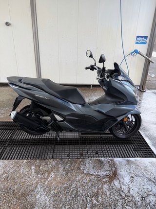 Honda PCX 125 gris