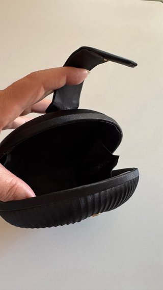 Bolso de mano negro para ceremonia