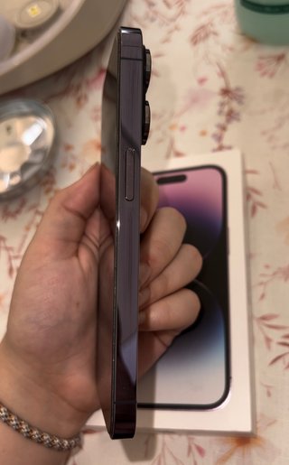 iPhone 14 Pro Morado