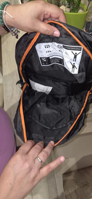Mochila senderismo CRIVIT 9kg y funda impermeable