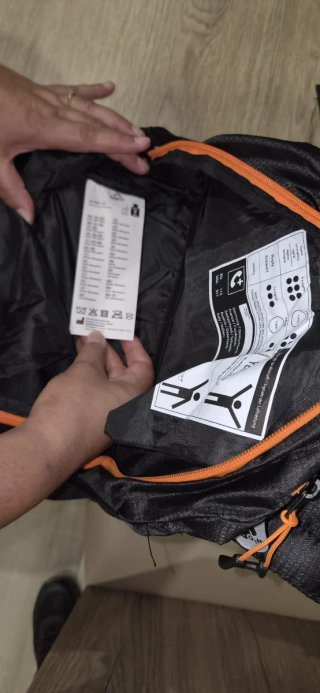 Mochila senderismo CRIVIT 9kg y funda impermeable
