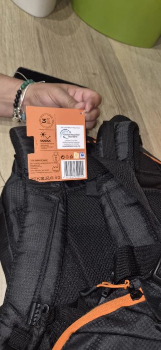 Mochila senderismo CRIVIT 9kg y funda impermeable