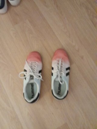 Zapatillas Hummel rosas y blancas
