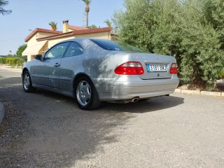 Mercedes-Benz  CLK 2001