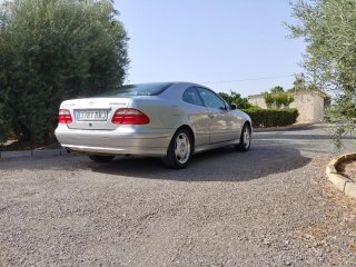 Mercedes-Benz  CLK 2001