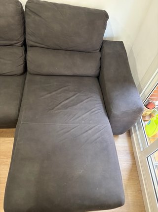 Sofá chaise longue gris oscuro