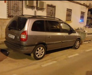 Opel Zafira 2003 averiada