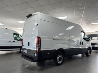 Iveco Daily 2.3 TD 35C 16 V 3520L/H2 12 M3