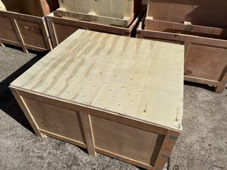 PALET BOX  CON TAPA 125X110X74 CM