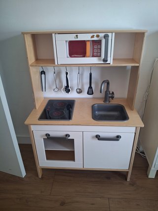Cocinita infantil de madera