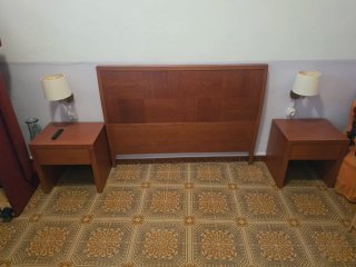 Lámpara de tela beige y blanca