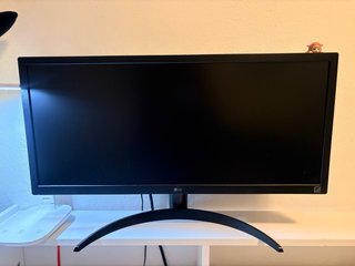 Set completo per ufficio: Torre, Monitor LG, Scrivania, Sedia, Mouse, Tastiera