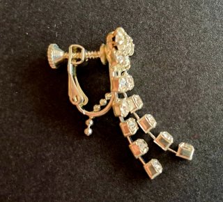 Pendientes largos con pedrería