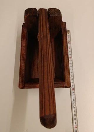 Cascanueces vintage palanca madera