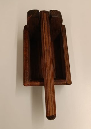 Cascanueces vintage palanca madera