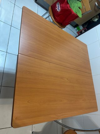 Mesa cocina abatible + 2 sillas
