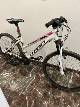 Bicicleta Montaña Blanca y Rosa