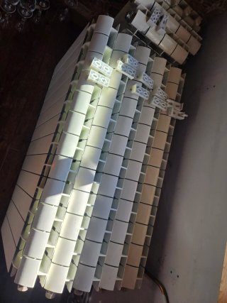 Radiadores de aluminio Beige y Blanco