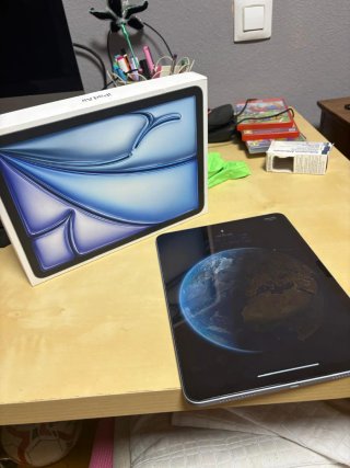 iPad Air M2 11 Plata + Protector
