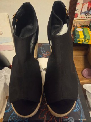 Zapato cuña negro