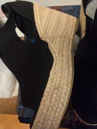 Zapato cuña negro