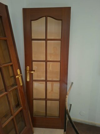 Puertas de madera interiores