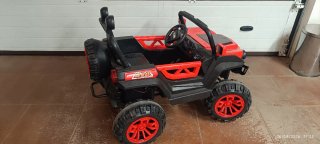 Coche todoterreno para niños rojo