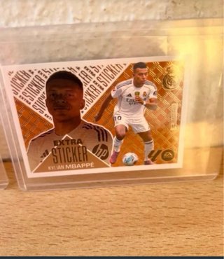 Extra Sticker Kylian Mbappé Real Madrid lee envio