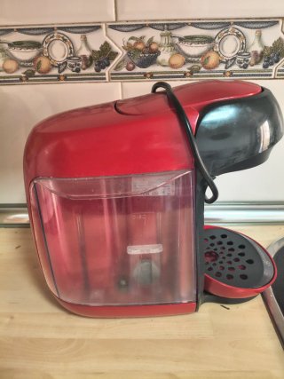Cafetera Bosch Tassimo Roja y Negra