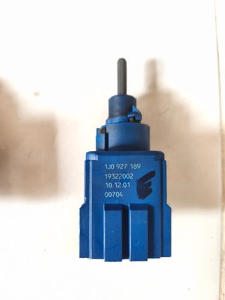 Sensor Pedal Embrague 1J0 927 189