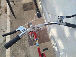 Bicicleta BH infantil roja