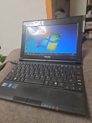 Portátil Toshiba NB500 Negro
