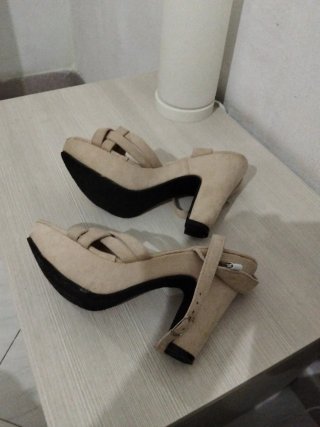 Tacchi donna beige