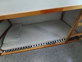 Litera IKEA Kura Madera Blanca