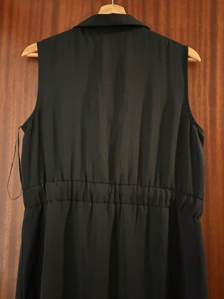 Vestido negro sin mangas