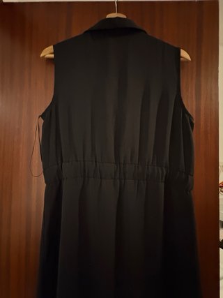 Vestido negro sin mangas
